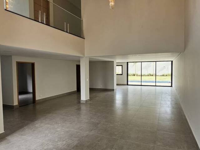 #7080 - Casa para Venda em Atibaia - SP - 1